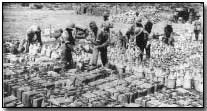 Filling water cans at Gallipoli