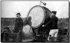 Searchlight used in the defense of Paris