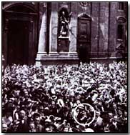 Hitler (circled) in Odeonsplatz, Munich, on 1 August 1914 (click to enlarge)